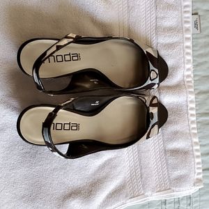 Used moda spana heels.